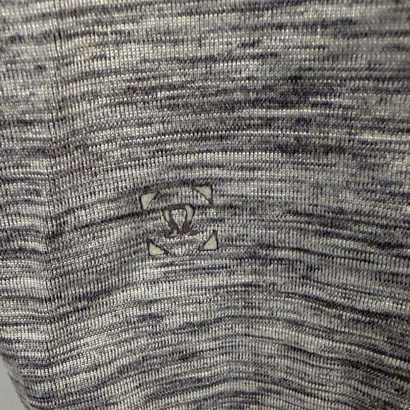 lululemon athletica Heathered Gray Men's Tee - Picture 3 of 3